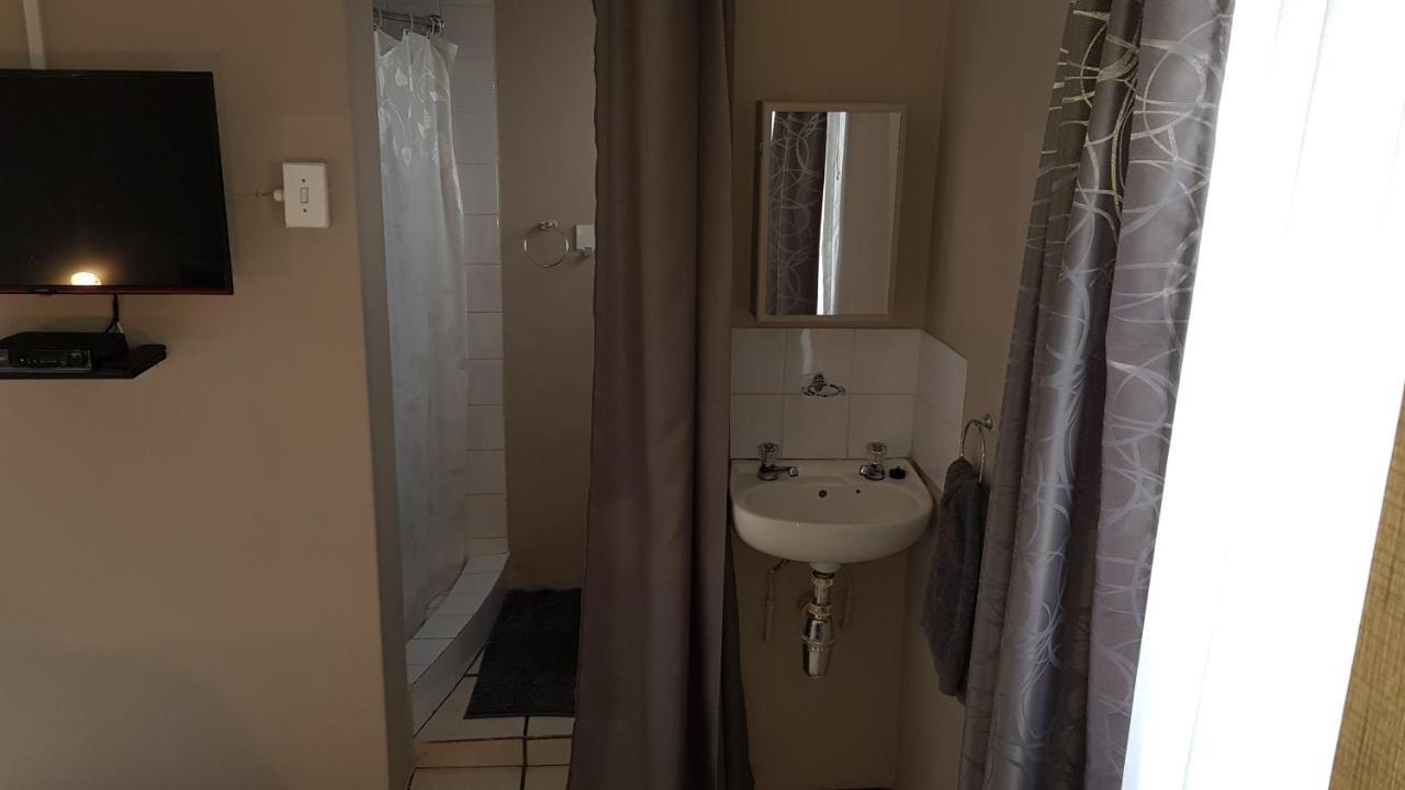 Accommodation@Park1285 Pretoria-Noord Exteriör bild