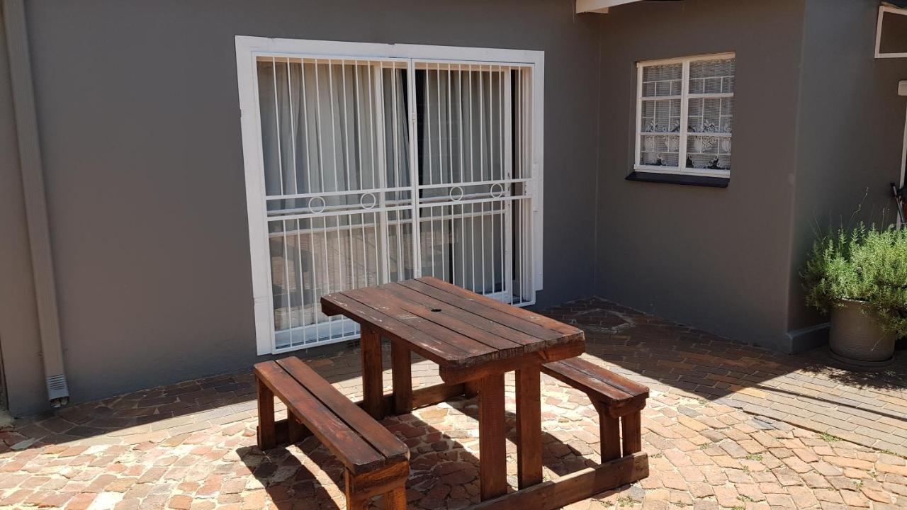 Accommodation@Park1285 Pretoria-Noord Exteriör bild
