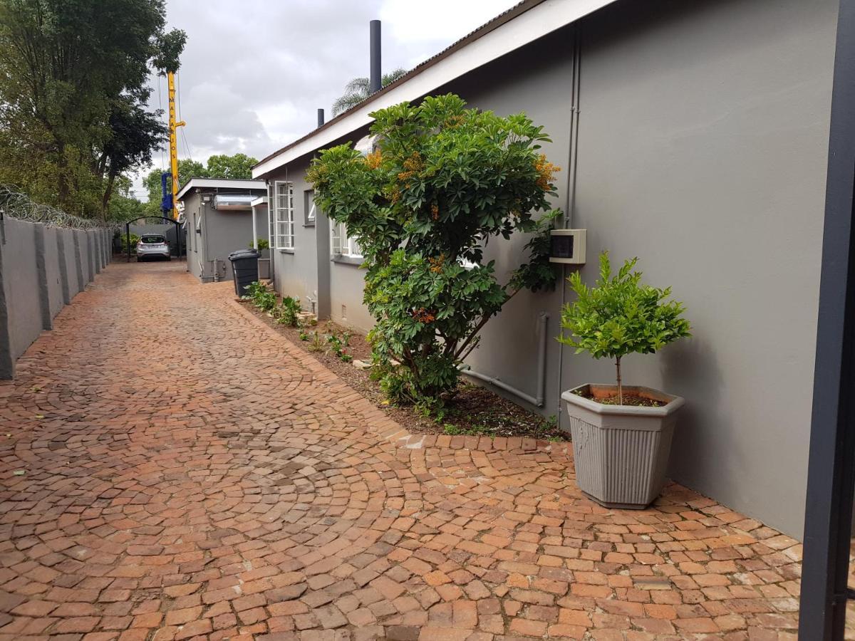 Accommodation@Park1285 Pretoria-Noord Exteriör bild