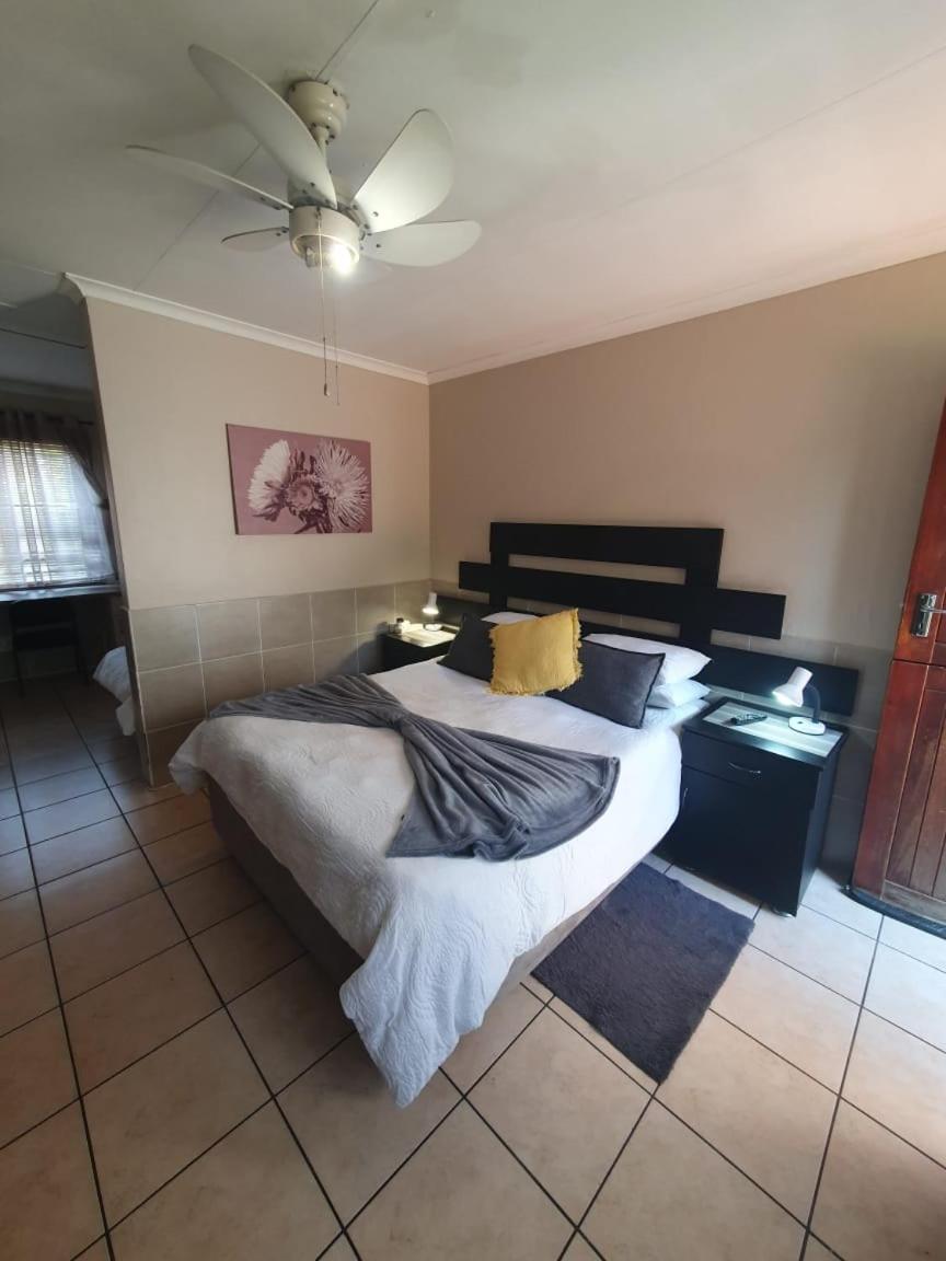 Accommodation@Park1285 Pretoria-Noord Exteriör bild